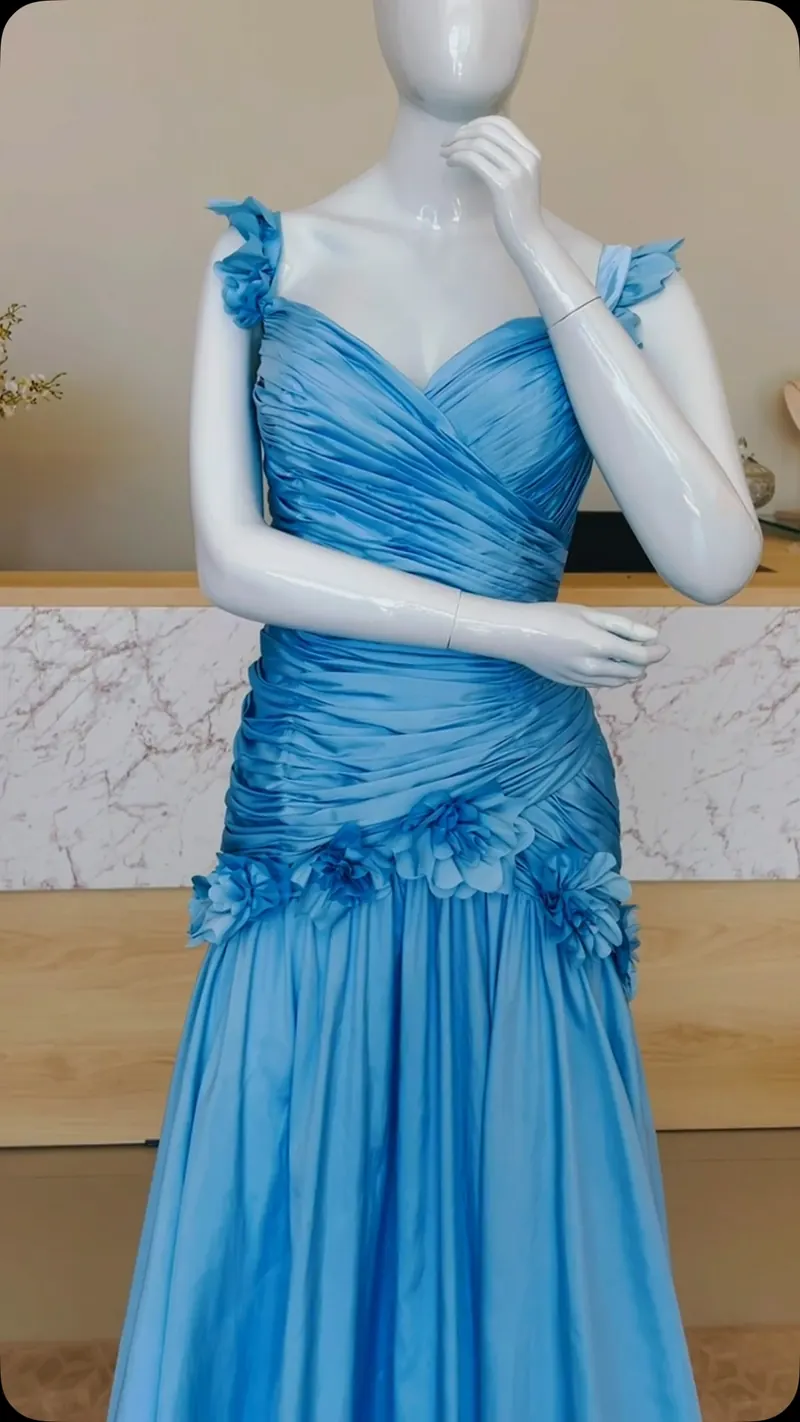 Vestido azul drapeado
